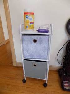 lot 86 image: Storage Unit On Casters