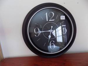 lot 93 image: Lot of Clocks