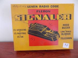 lot 98 image: Vintage Learn Radio Code Fleron Signaler