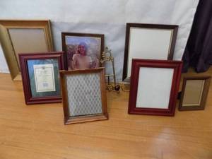 lot 101 image: Lot of Wooden Picture Frames & Picture Holders