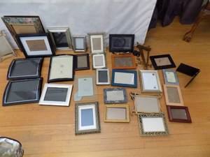 lot 102 image: Large Lot of Picture Frames & Polaroid Picture Frame