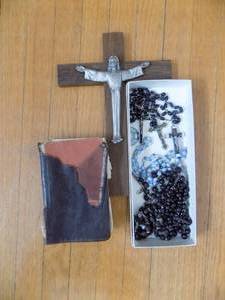 lot 113 image: Lot of Religious Items