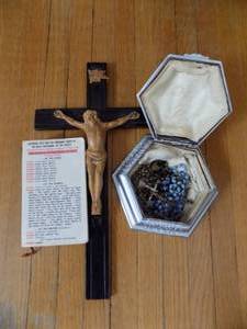 lot 114 image: Lot of Religious Items
