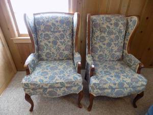 lot 120 image: 2 Chairs