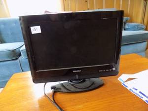 lot 131 image: Toshiba TV 16 With DVD Player