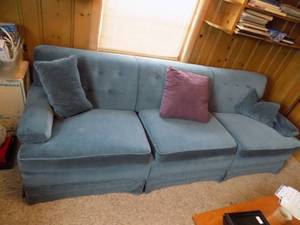 lot 133 image: Couch