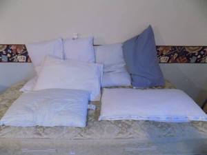 lot 149 image: Lot of 7 Pillows