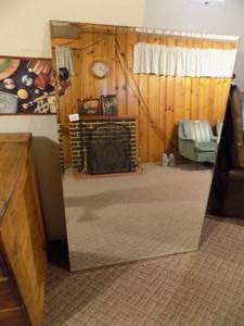 lot 173 image: Mirror