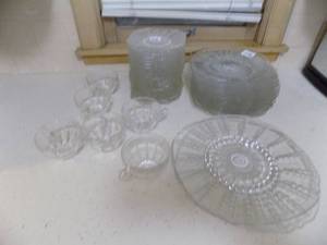 lot 236 image: Lot of Glass Dishes