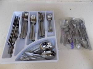 lot 238 image: Lot of Silverware