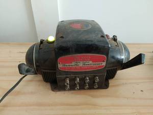 lot 7 image: Vintage Lionel Multi-Train Master Transformer