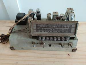 lot 184 image: Vintage Radio Part. Tuner With Fuses