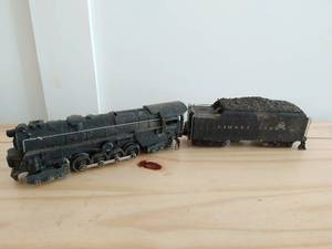lot 192 image: Vintage Lionel Train
