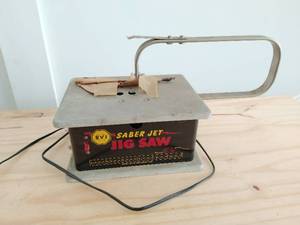 lot 206 image: Saber Jet Jigsaw