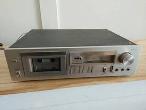 lot 222 image: Pioneer Stereo Cassette Tape Deck CT-F550