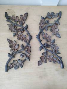 lot 148 image: Pair of Iron Decor