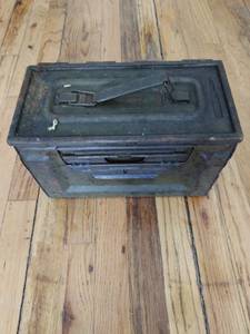 lot 162 image: Vintage Ammo Box With Mini Engines