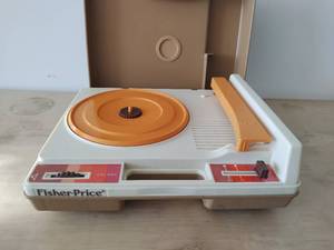 lot 45 image: Vintage Fisher-Price Turntable