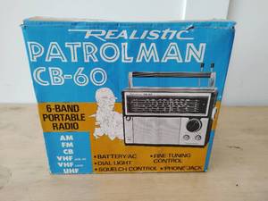 lot 54 image: Realistic CB-60 Patrolman Portable Radio