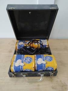 lot 56 image: Vintage Portable Photography Flash bar Light