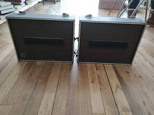 lot 69 image: Two Magnavox Speakers