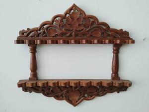 lot 81 image: Vintage Wood Spoon Holder Made in India