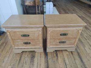 lot 21 image: Pair of Vintage Nightstands