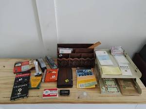 lot 95 image: Collection of Vintage Office and Art Supplies