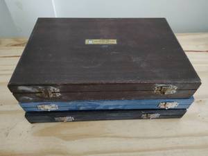 lot 106 image: Three Cases of Specimen Slides