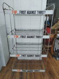 lot 2 image: Vintage Metal 7UP Shelf