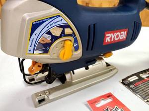 lot 86 image: Electric Ryobi Jig Saw and Straight Line Tool