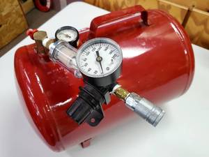 lot 8 image: Portable 5 GAL Air Tank