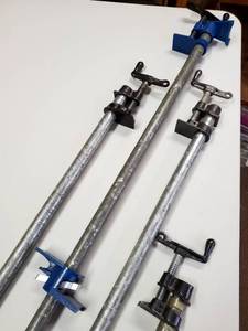 lot 19 image: (4) Assorted Woodworking Pipe Clamps Lot
