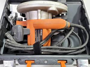 lot 38 image: Ridgid 7-14 Circular Saw