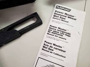 lot 43 image: Portable Diamond Wheel Wet Tile Cutter  Saw