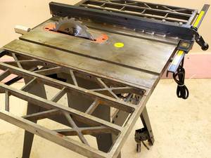 lot 45 image: Craftsman  10 Blade Table Saw