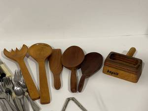Assorted Kitchen Utensils