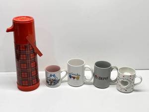 Aladdin Pump a Drink Thermos and Coffee Mugs