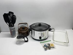 Assorted Kitchen Items