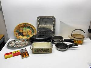 Assorted Kitchen Items