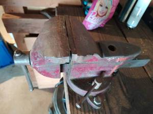 Bench Vice