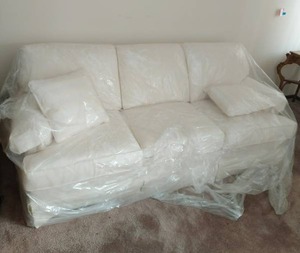 lot 37 image: Flexsteel Sofa