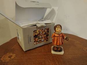 lot 17 image: Winter Song Hummel by Goebel