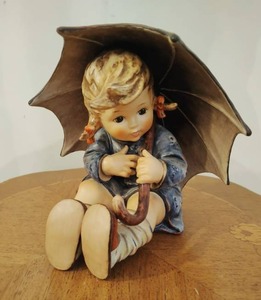 lot 20 image: Umbrella Girl Hummel by Goebel