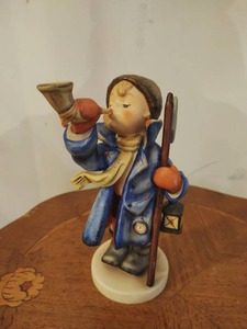 lot 101 image: Hear Ye, Hear Ye Hummel by Goebel