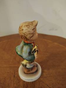 lot 117 image: Trumpet Boy Hummel by Goebel