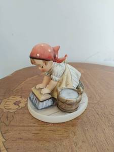 lot 124 image: Big House Cleaning Hummel by Goebel