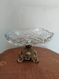 lot 134 image: Crystal Candy Dish