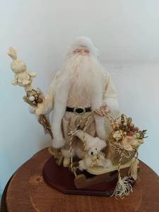 lot 138 image: Father Christmas