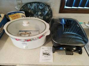 lot 156 image: Electric Crock & Skillet